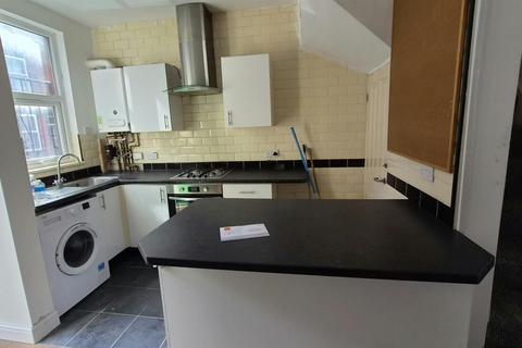 2 bedroom house to rent, Thornville Avenue, Leeds