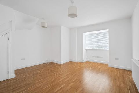 3 bedroom semi-detached house to rent, Chestnut Avenue, Headington, OX3