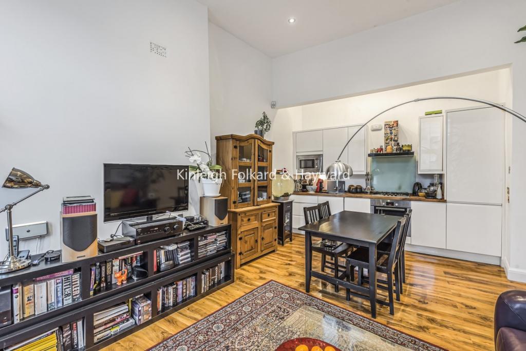 Apartment in London - More