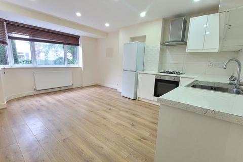 3 bedroom flat to rent, Danes Gate, Harrow HA1
