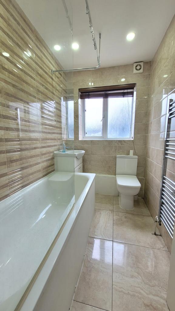 Apartment in Harrow - View 4
