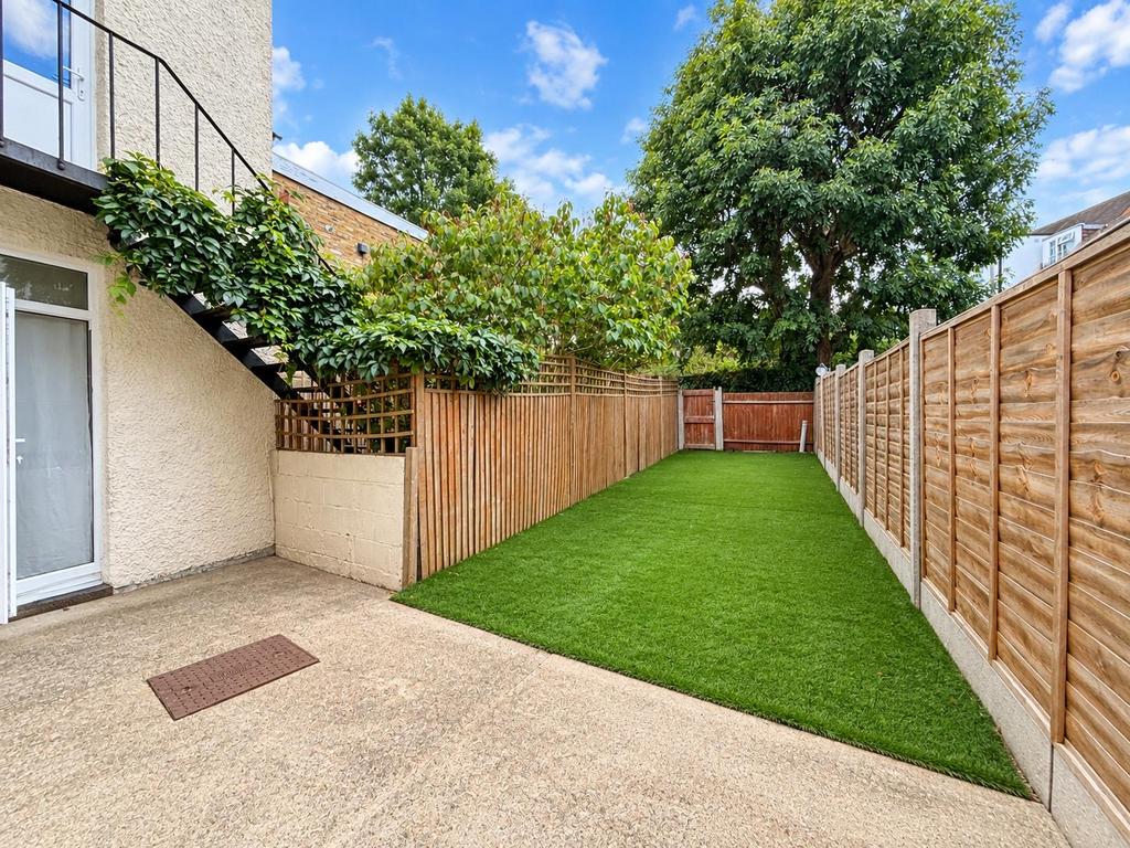 Apartment in London - View 3