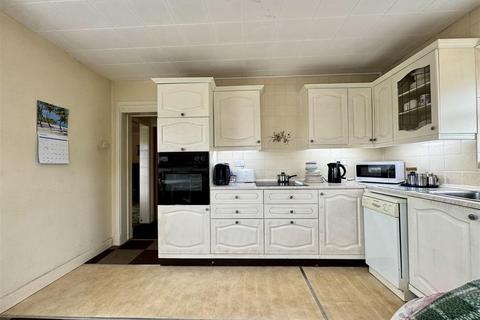 2 bedroom detached bungalow for sale, Kent Road, Halesowen