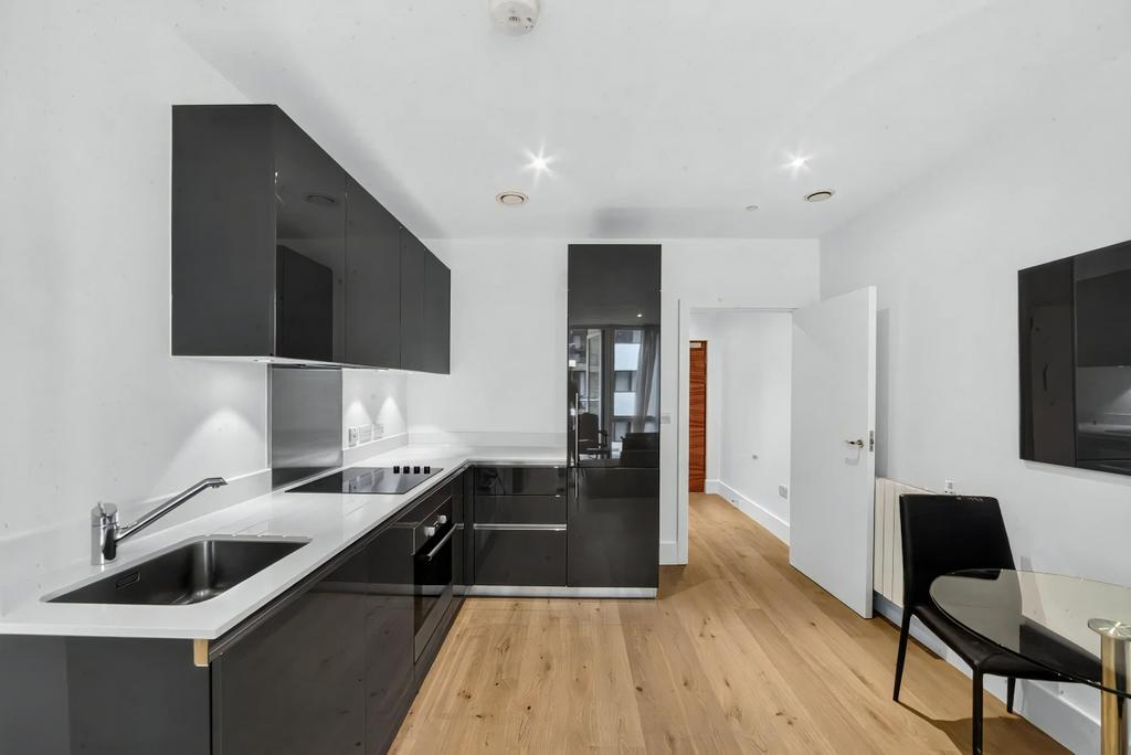 Apartment in London - View 2