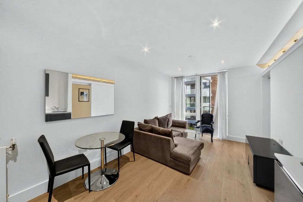 Apartment in London - More