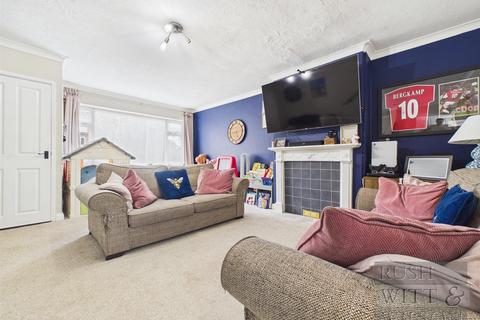 3 bedroom semi-detached house for sale, Stonehouse Drive, St. Leonards-On-Sea