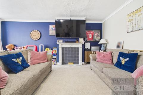 3 bedroom semi-detached house for sale, Stonehouse Drive, St. Leonards-On-Sea