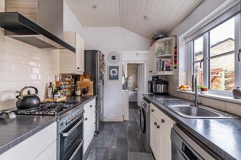3 bedroom house for sale, Alfred Road, Kingston Upon Thames, KT1
