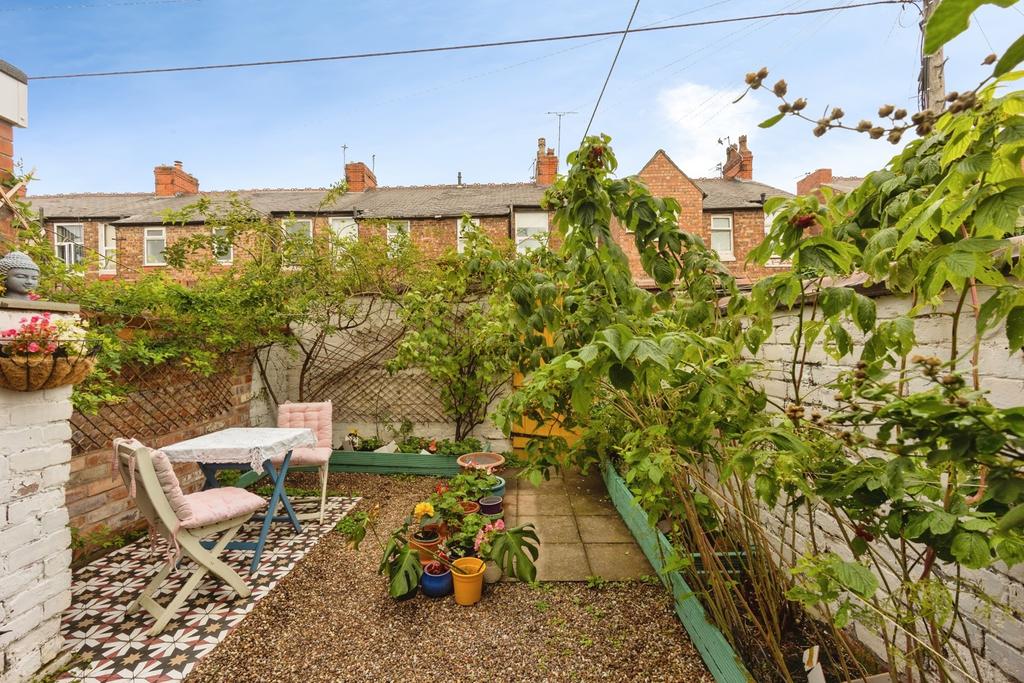 House in Greater Manchester - More