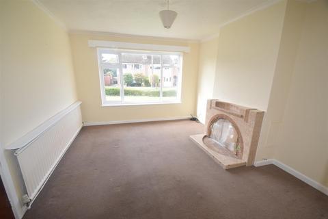 3 bedroom semi-detached house to rent, Springfield Avenue