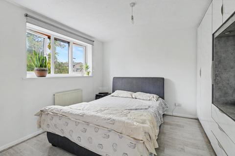 3 bedroom terraced house for sale, Walpole Road, Cippenham SL1