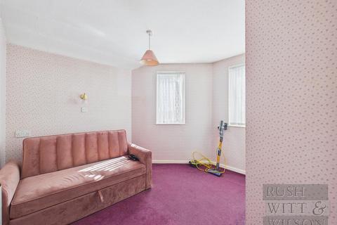 2 bedroom retirement property for sale, Holmesdale Gardens, Hastings