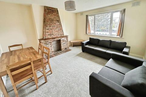 2 bedroom apartment to rent, Princes Drive, Warwick Court Princes Drive, HA1