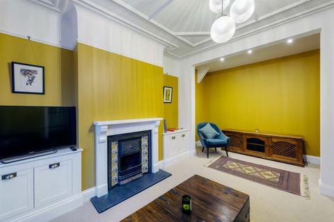 3 bedroom house to rent, Colchester Road, Leyton
