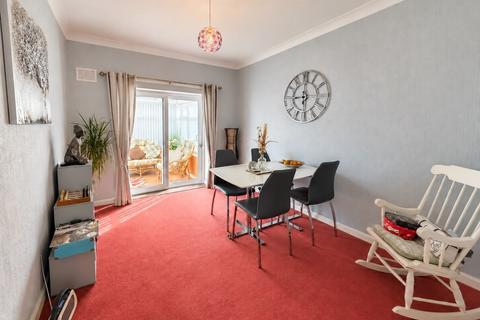 2 bedroom bungalow for sale, Crestville Road, Bradford