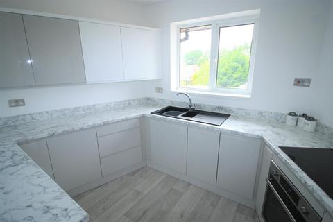 2 bedroom flat to rent, Ryefields Road, Stoke Prior, Bromsgrove