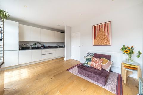 1 bedroom flat for sale, Clifden Road, London, E5