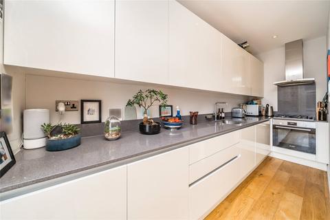 1 bedroom flat for sale, Clifden Road, London, E5