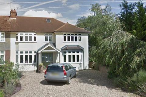 2 bedroom flat to rent, St. Heliers Road, London