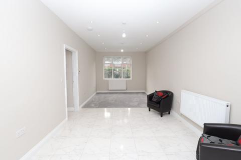 3 bedroom semi-detached house for sale, Kings Road, Stretford, M32