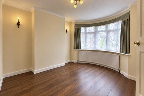 3 bedroom house to rent, Wrexham Avenue, Walsall, WS2