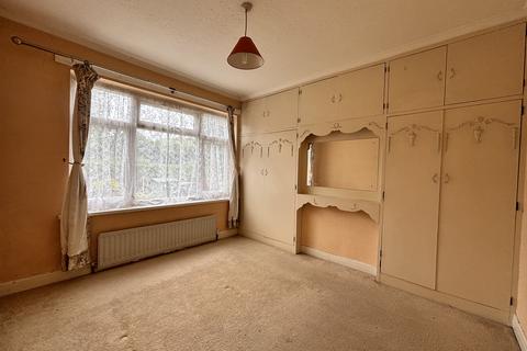 3 bedroom house to rent, Wrexham Avenue, Walsall, WS2