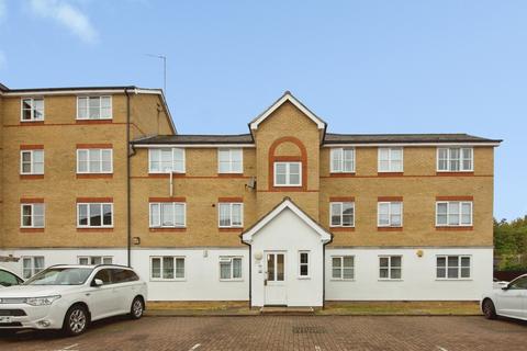 1 bedroom flat for sale, Clarence Close, Barnet, EN4