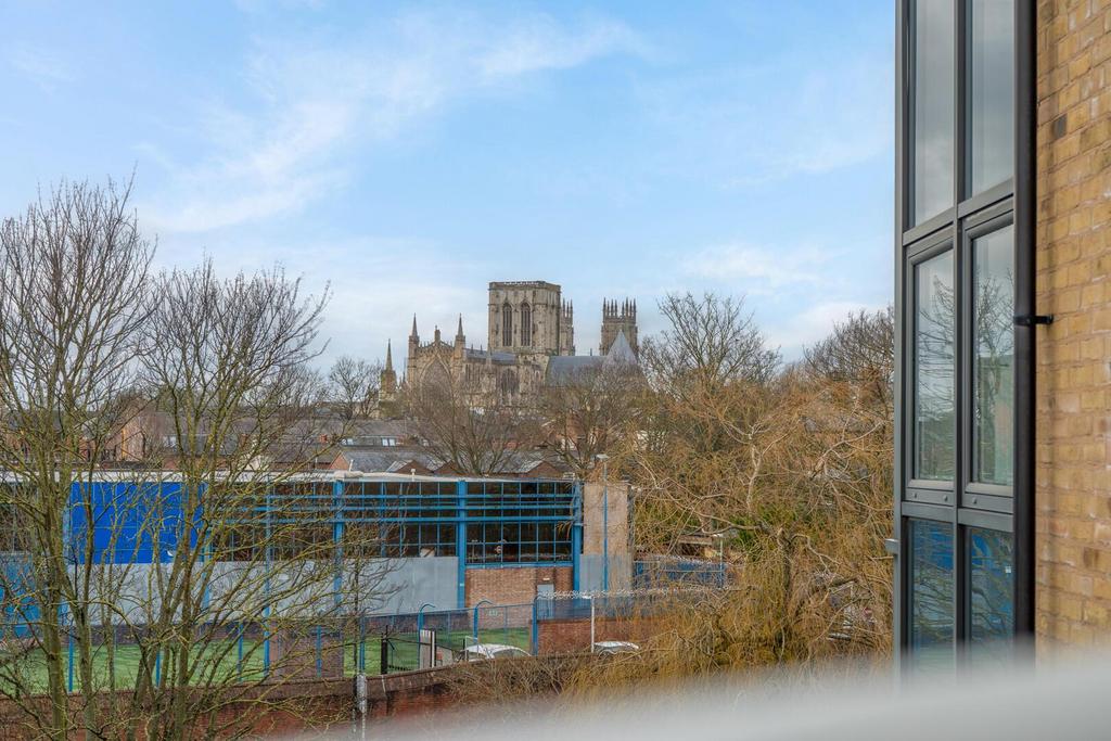 House in York - View 4