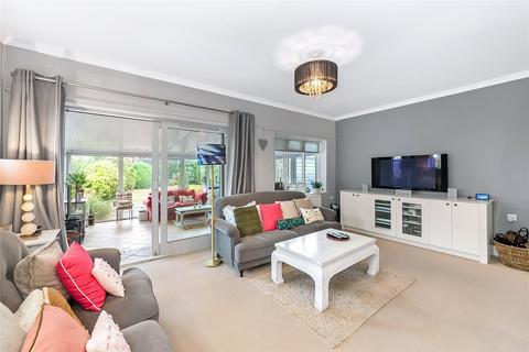 3 bedroom bungalow for sale, Mayfield Road, Bromley, BR1