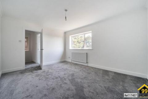 2 bedroom end of terrace house for sale, Mounthurst Road, Bromley, Kent, BR2