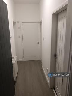 2 bedroom flat to rent, Avon Street, Hamilton, ML3