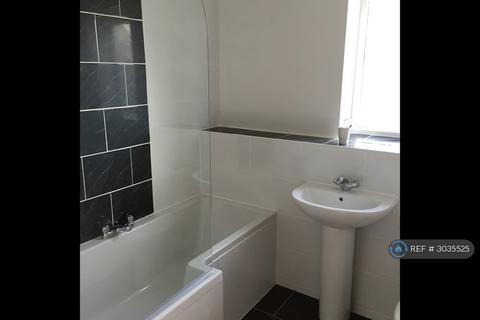 3 bedroom terraced house to rent, Whelley, Wigan, WN1