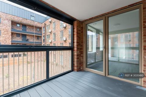1 bedroom flat to rent, Sargeant Court, Hounslow, TW4