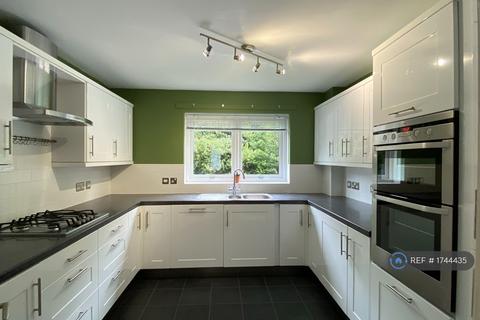 3 bedroom flat to rent, Liberton, Edinburgh, EH16