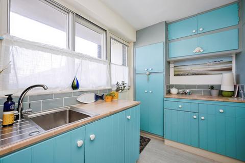 2 bedroom flat for sale, The Gateway, Dover, Kent, CT16
