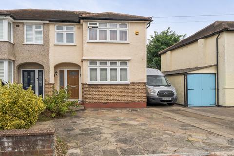 3 bedroom semi-detached house for sale, Parbury Rise, Chessington
