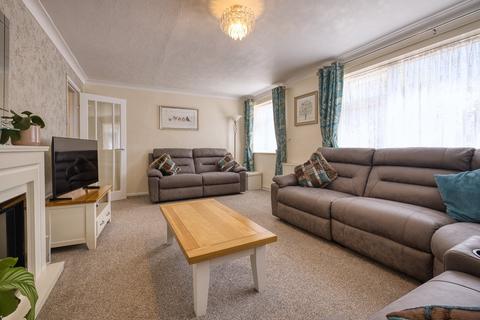 4 bedroom detached house for sale, Whiteness Green, Broadstairs, CT10
