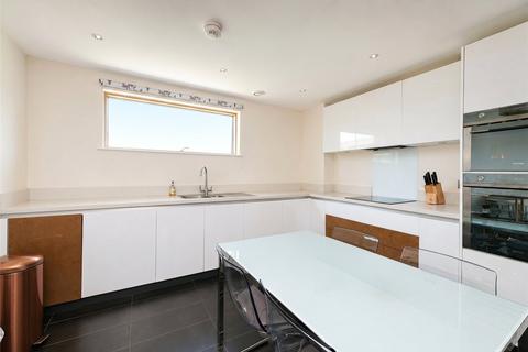 2 bedroom apartment for sale, Addenbrookes Road, Trumpington, Cambridge