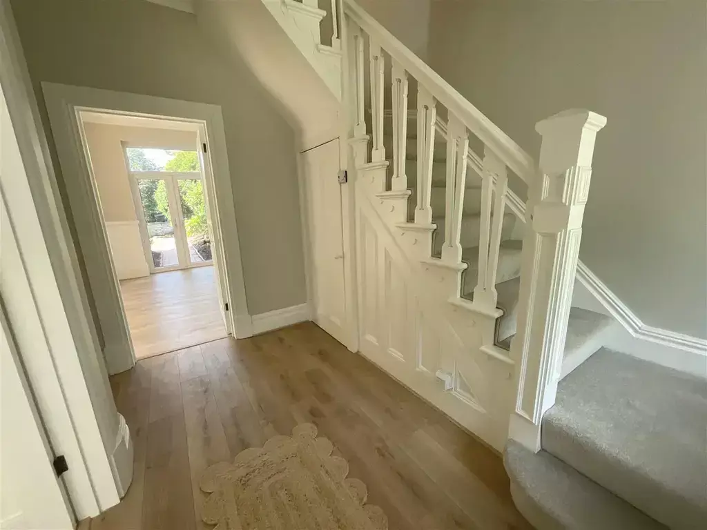 House in Llanelli - View 4