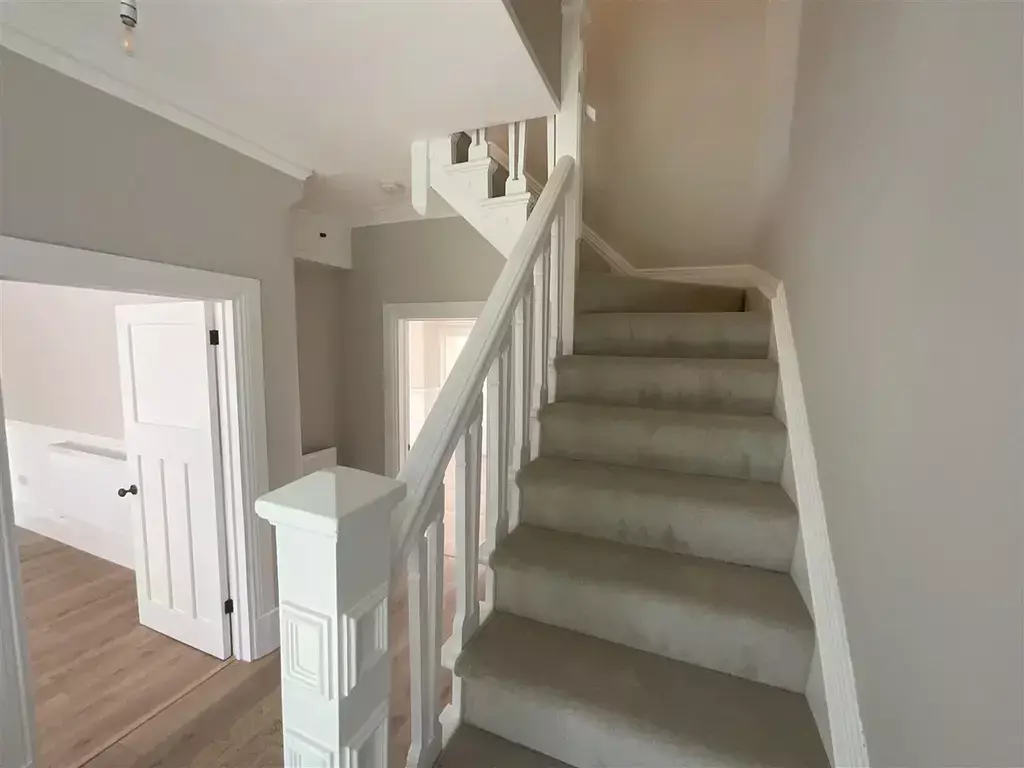 House in Llanelli - View 5