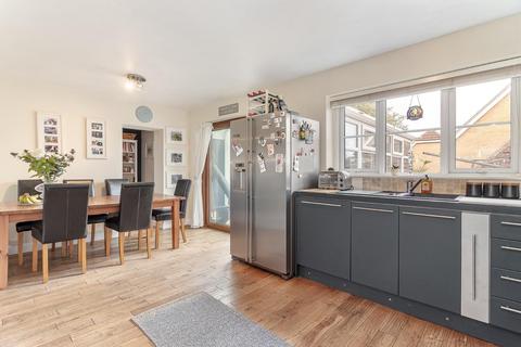 4 bedroom detached house for sale, Trefoil Drive, Killinghall, Harrogate