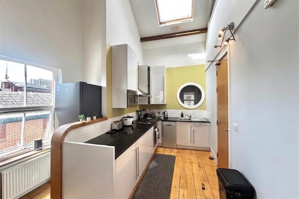 Apartment in Leeds - More