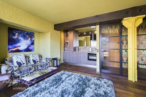 1 bedroom flat for sale, New Crane Place, LONDON E1W
