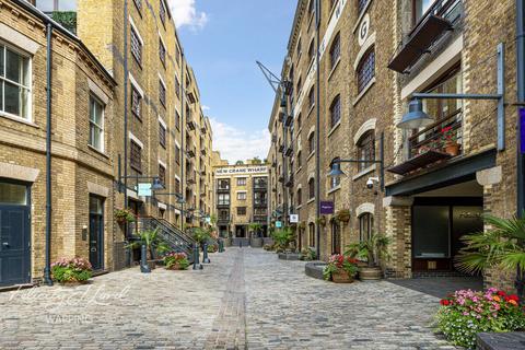 1 bedroom flat for sale, New Crane Place, LONDON E1W