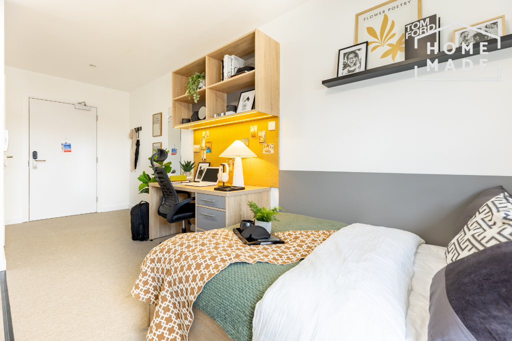 Apartment in Birmingham - More