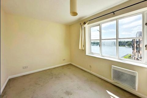 2 bedroom flat to rent, Riverdene Place, Hampshire SO18