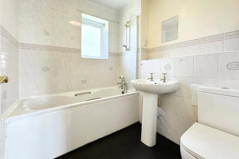 2 bedroom flat to rent, Riverdene Place, Hampshire SO18