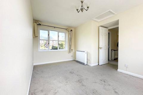 2 bedroom flat to rent, Riverdene Place, Hampshire SO18