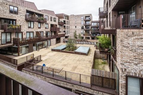 2 bedroom flat to rent, 39, Gransden Avenue E8