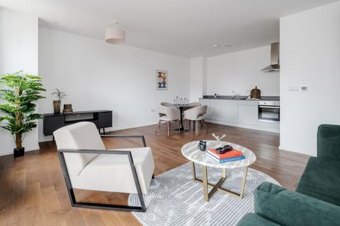 2 bedroom flat to rent, 39, Gransden Avenue E8